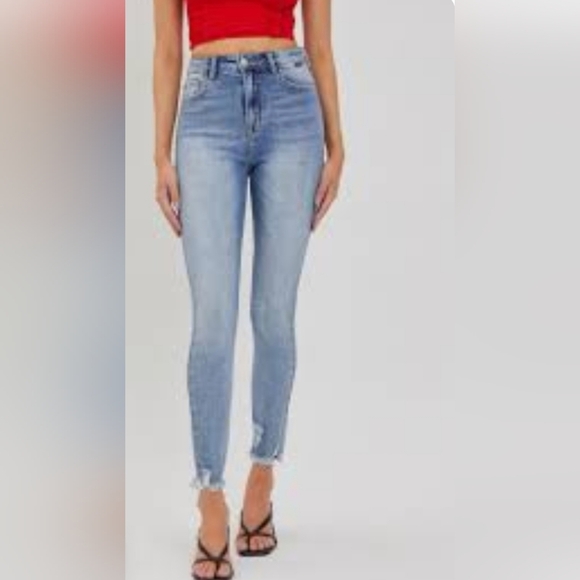 KanCan Frayed Hem Light Wash Skinny Stretchy Ankle Jeans Size 9/28 - Picture 2 of 9